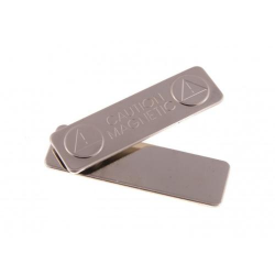 Porte badges Magnétique en métal : Support magnétique de badge avec adhésif -[1440030]-
